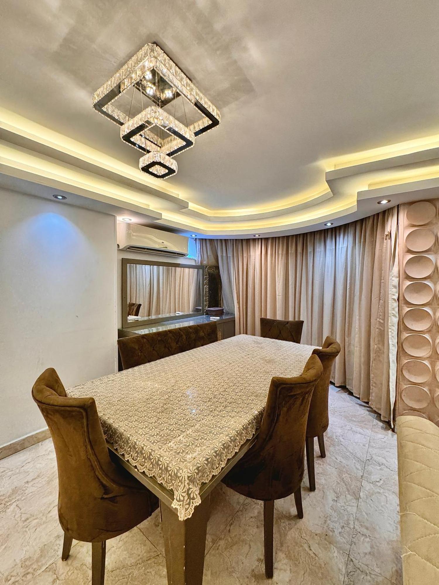 Luxurious * Caïro
